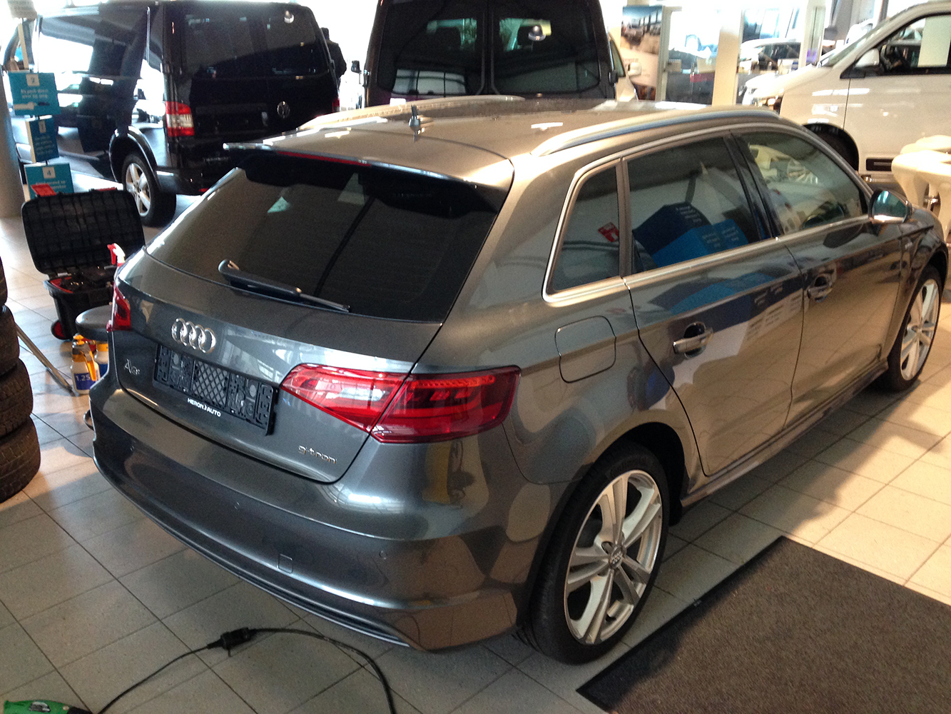 Audi Q3 blindering ramen